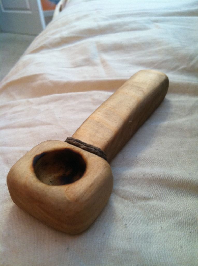 How do you make a wooden pipe?