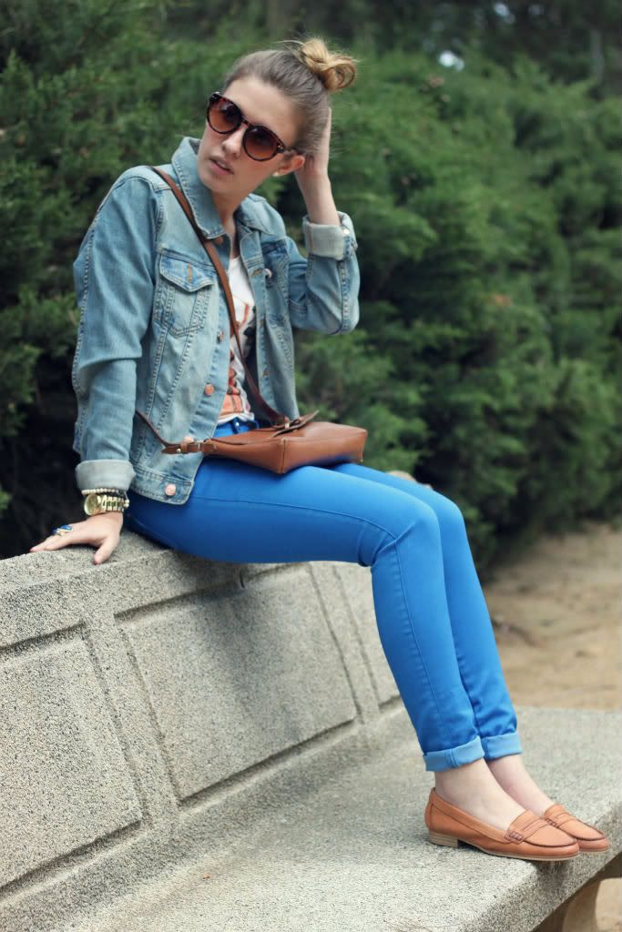 blue pants