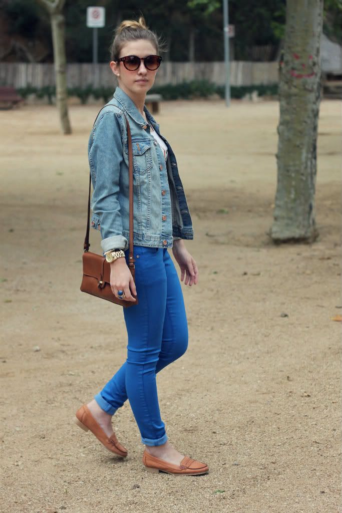 q2 blue pants