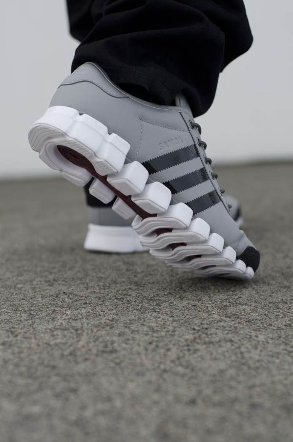 adidas-originals-samoa-torsion-flex-grey-black-07.jpg