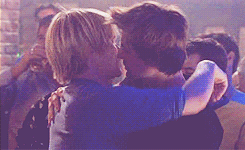 photo 97643_300_zpsff94a498.gif