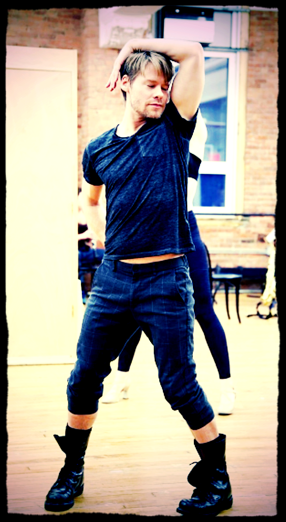 pose 1 photo e5cdf34d-dd92-4bb0-8a80-d85d98e1b9a3_zpslbkrhm0y.png