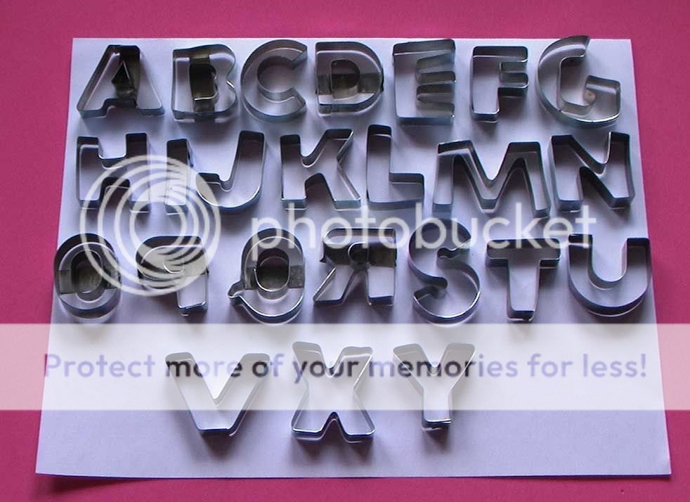 Cortador metálico alfabeto arial letras de 3cm para fondant y to